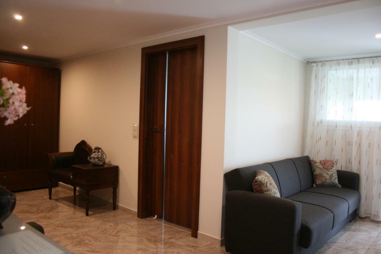 Rea Hotel Paralía Exteriér fotografie